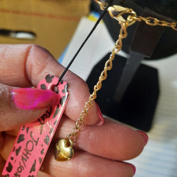 Betsey Johnson Gold Multicolor Floral Necklace NWT - Picture 4 of 11